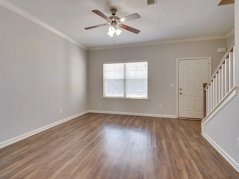 810 Staten Dr — Photo 5