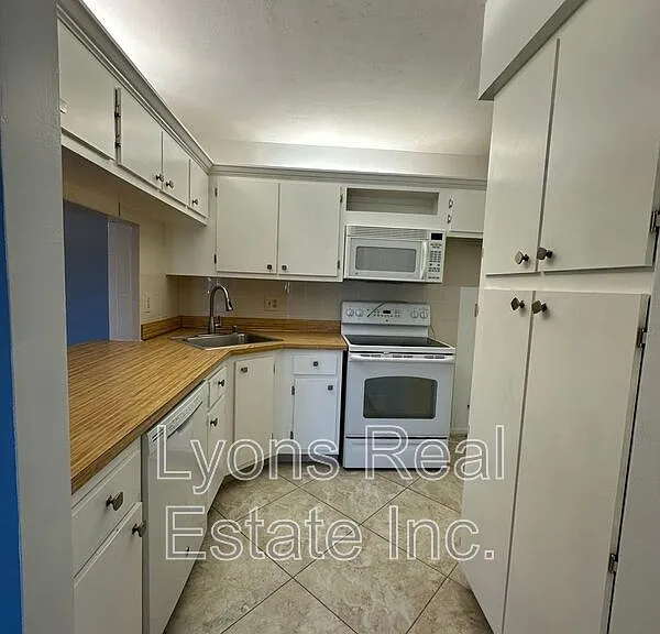 4701 Lakeside Club Blvd #10 — Photo 19