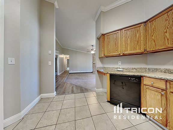 4th image of 9715 Pembridge Dr S