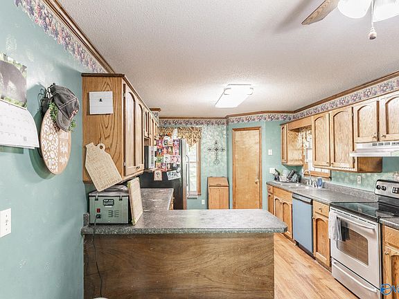 5th image of 277 Stacey Ln