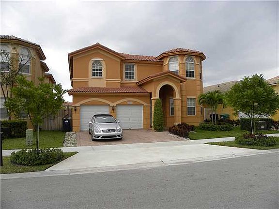 2nd image of 10968 NW 80th Ln
