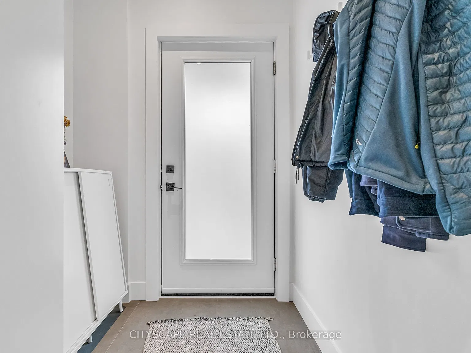 2 bed, $4,800 — Photo 4
