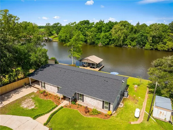 483 Street Paul Church Rd, Natchez, LA 71456