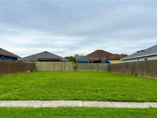 1505 Days End Dr, Corpus Christi, TX 78417