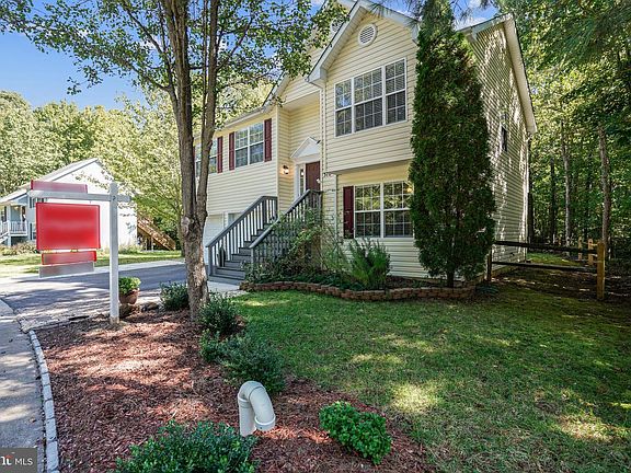 5th image of 310 Timber Ln