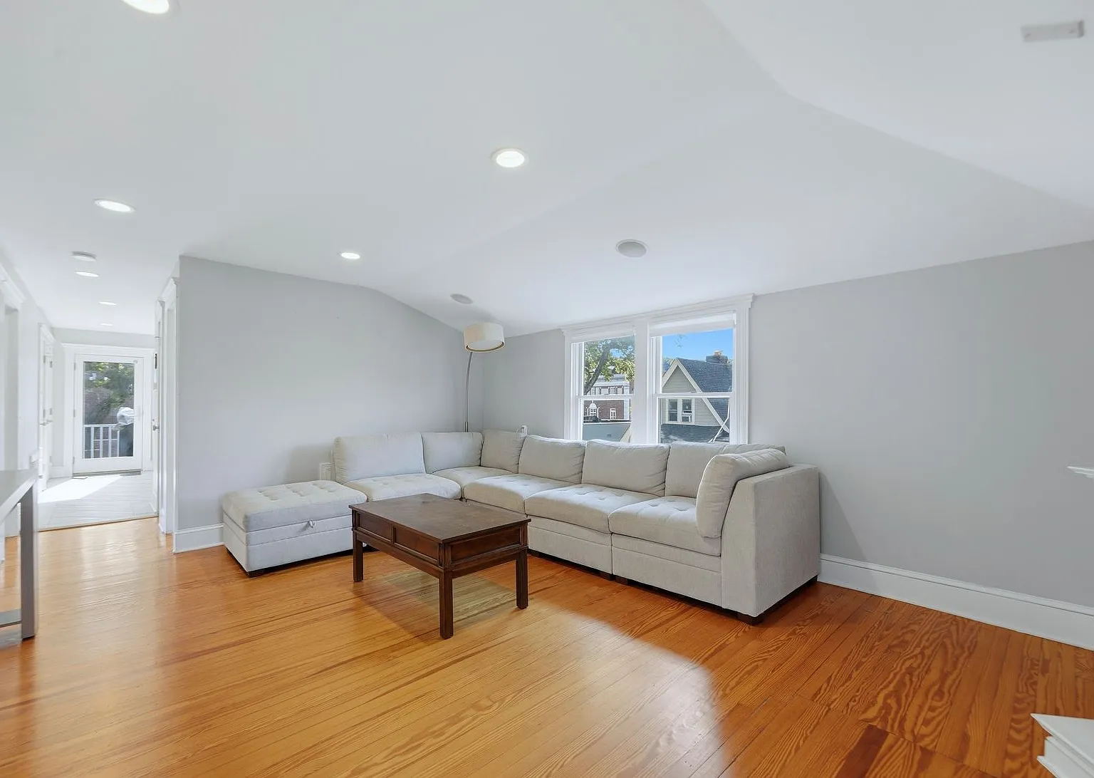 2 bed, $3,425 — Photo 4
