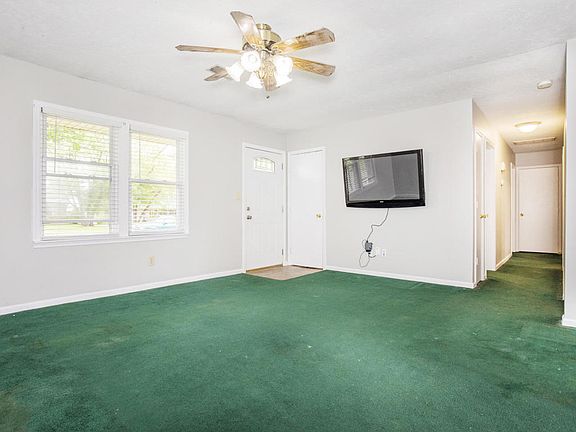 4th image of 311 Greenfield Cir