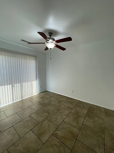 2340 W Hayward Ave #4 Photo 1