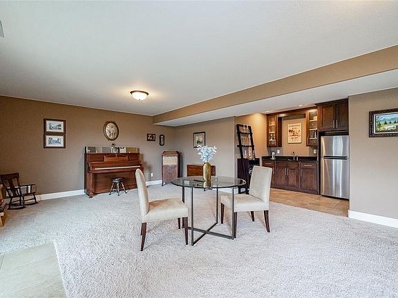4th image of 870 Chukar Cir
