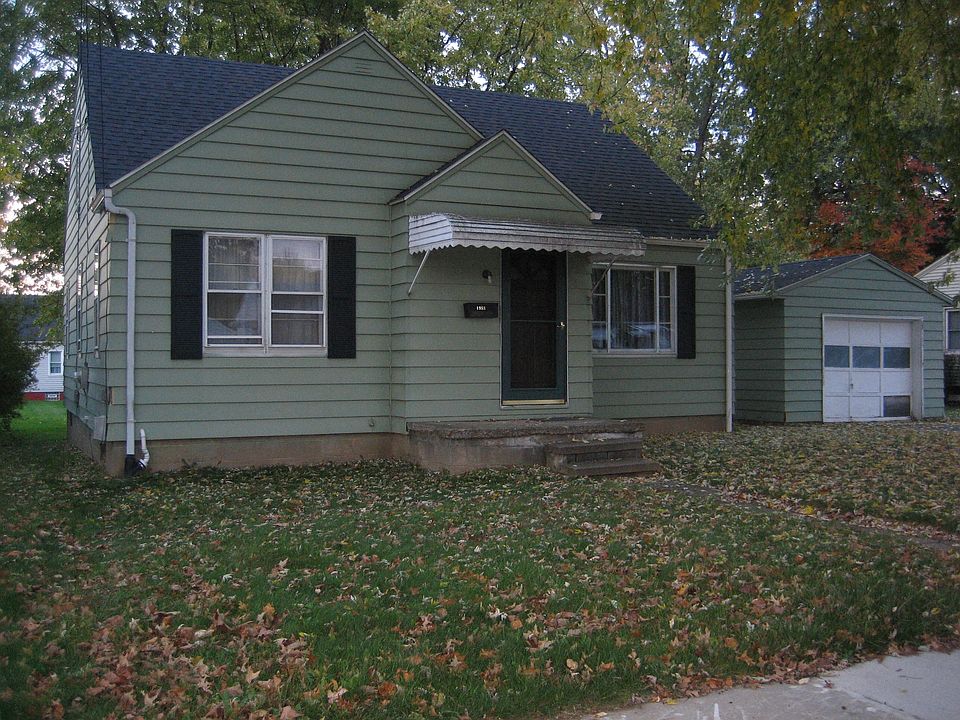 1st image of 1353 Stratford St