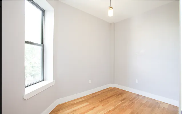 Rented by Loom Capital Group Inc. | media 15