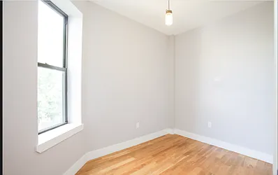 Rented by Loom Capital Group Inc.