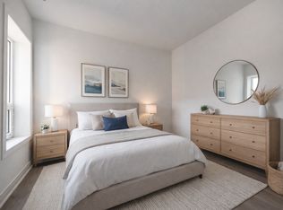 2920 W Belmont Ave #2R, Chicago, IL 60618