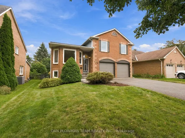 156 John Bowser Cres, Newmarket, ON L3Y 7N3