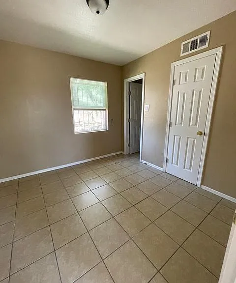 Unit Photo
