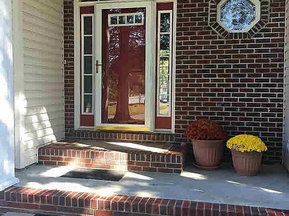 4th image of 108 Lyndsey Ln