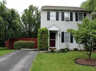 69 Old Market St, Mount Joy, PA 17552