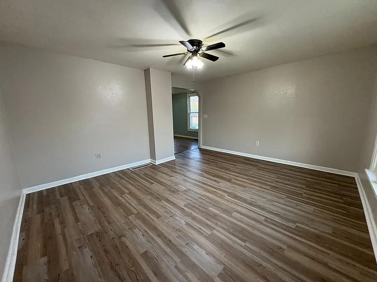 2243 Consaul St — Photo 3