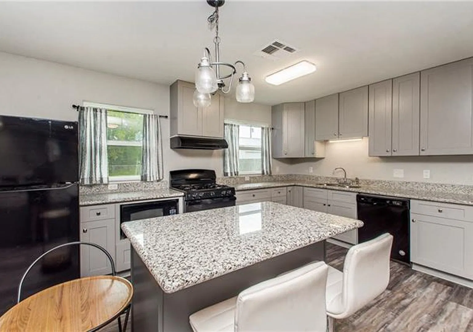 Single Family Home in Violet Ready For Occupancy — Photo 4