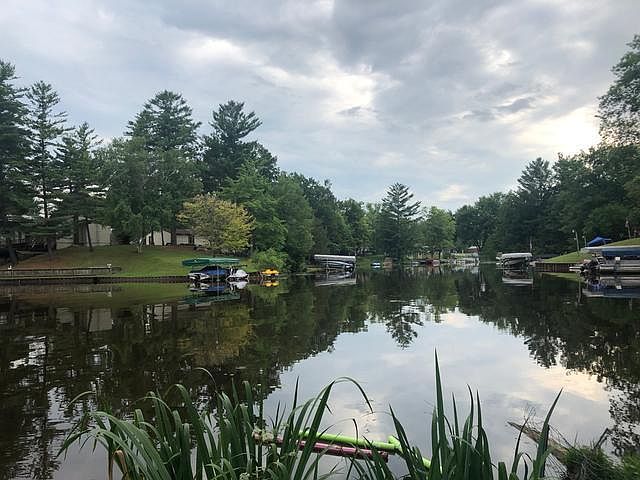 1st image of 1124 Burling Dr