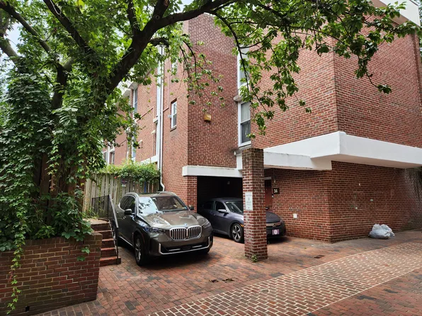 37 University Mews, Philadelphia, PA 19104