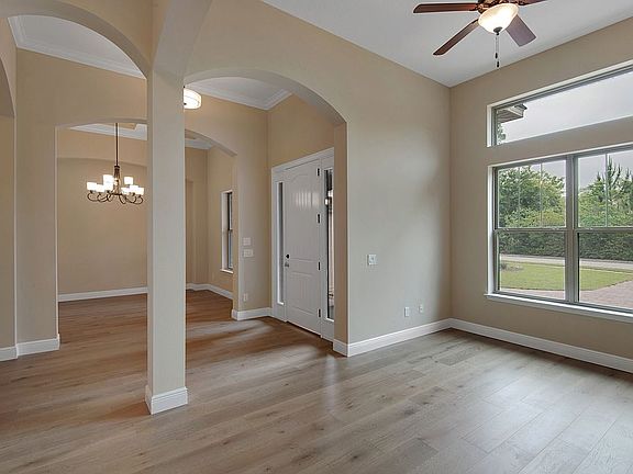 3rd image of 1427 W Shores Blvd