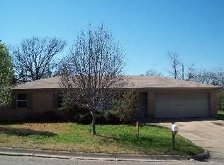 6670 Highview Rd, Fort Worth, TX 76140