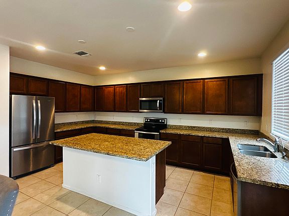 4th image of 11628 W REDFIELD Road