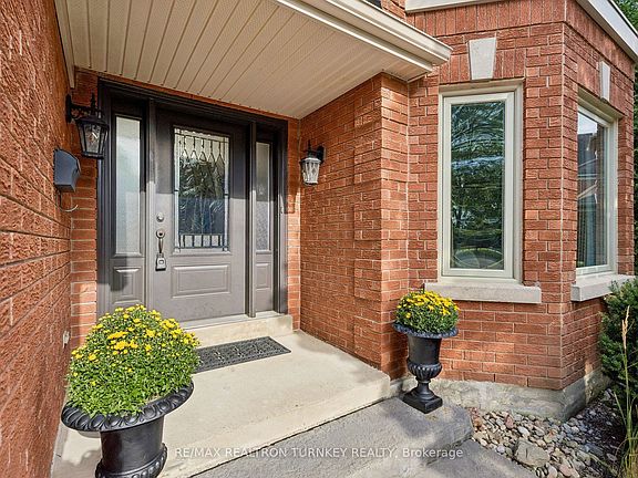 2nd image of 1004 Portminster Ct