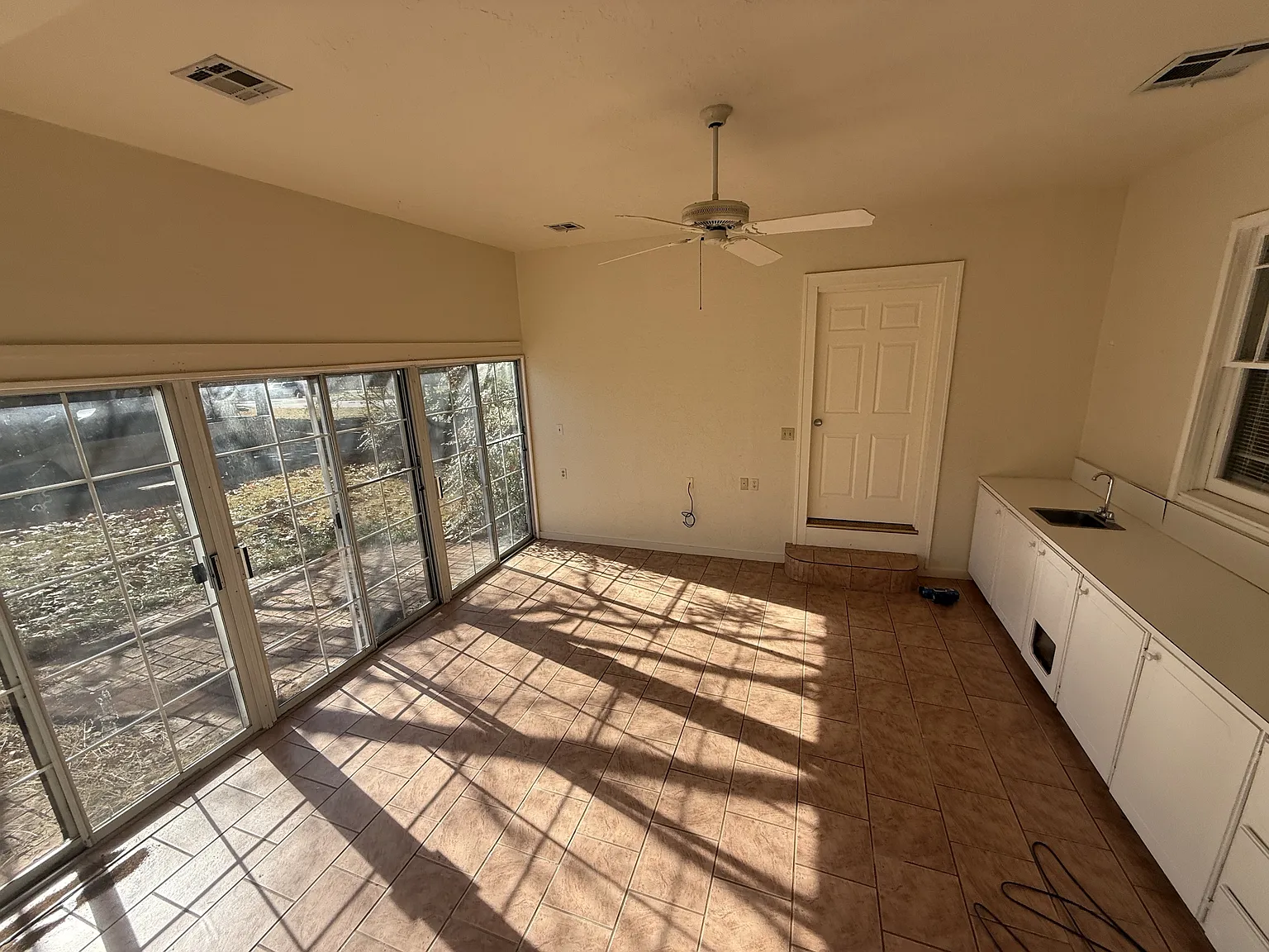 1316 South Johnston Avenue - 1 — Photo 2