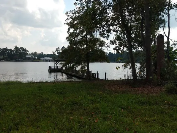 594 Lakeshore Dr, Cordele, GA 31015