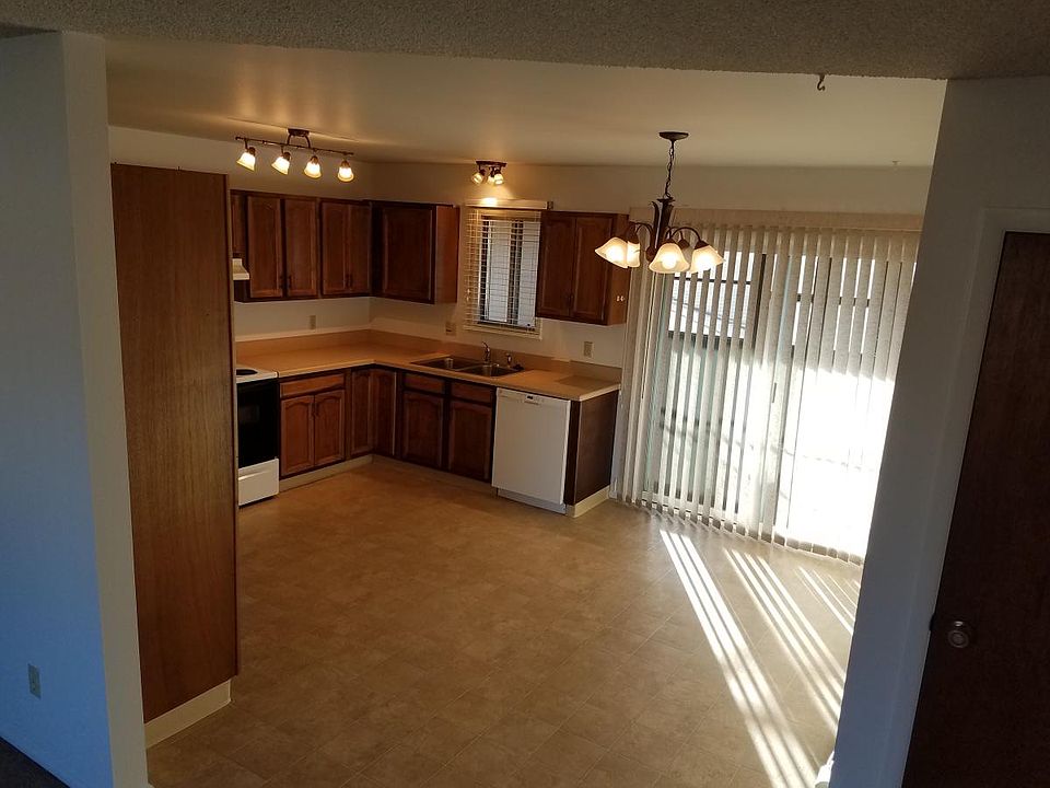 Beautifully updated kitchen