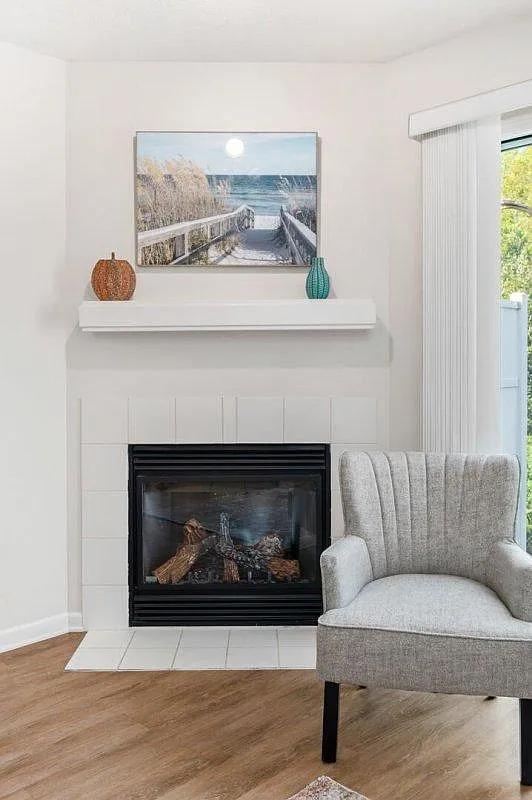 2 bed, 2.5 bath, 1100 sqft, $1,700 — Photo 4