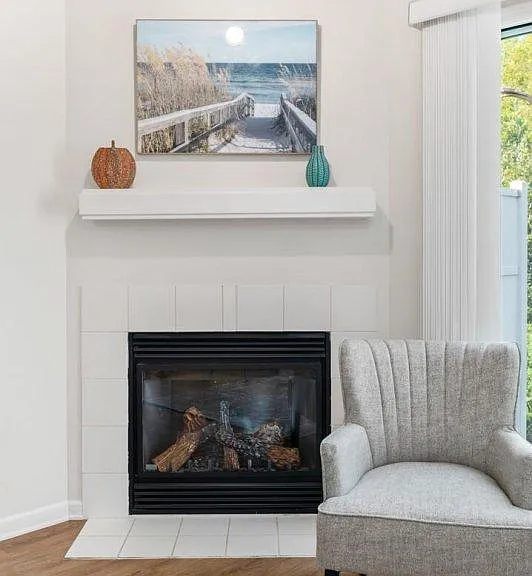 Corner gas fireplace