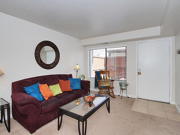 3rd image of 2590 W Greyhackle Ln