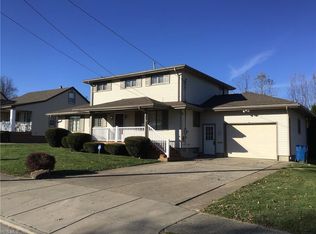 619 Elm St, Struthers, OH 44471