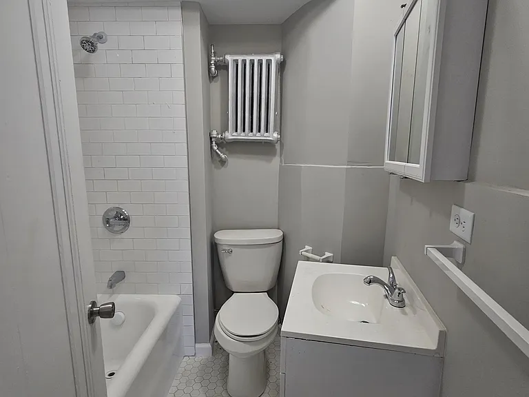 1175 Chapel St #303A — Photo 4