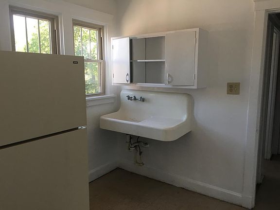 4th image of 3311 Warsaw Ave APT 5