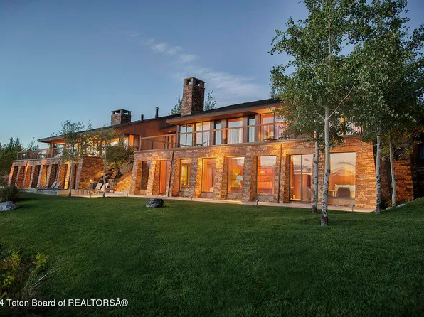 1605 N Amangani Dr, Jackson, WY 83001