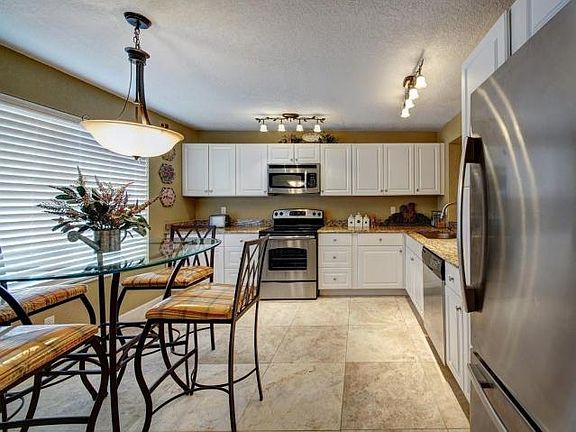 2nd image of 5550 Fairway Park Dr APT 202