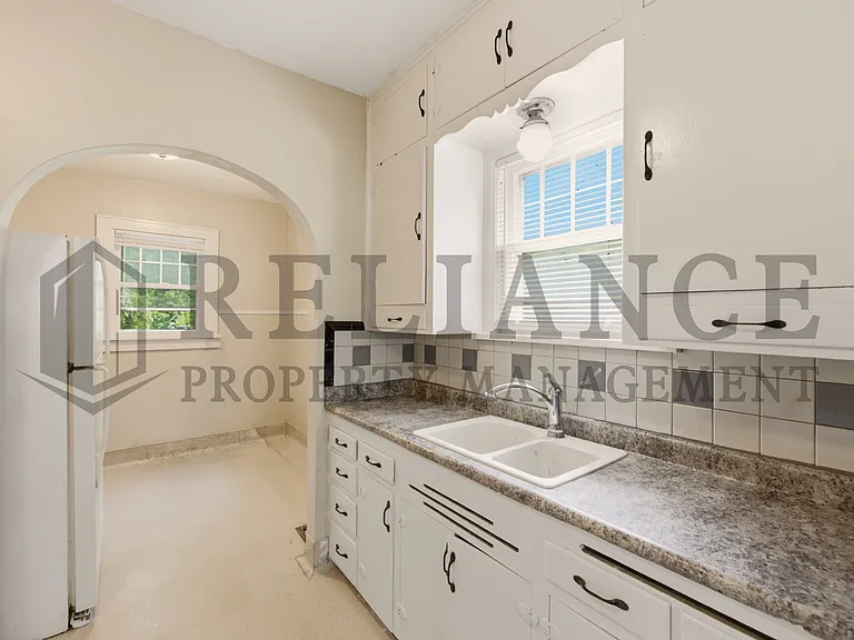 2301 W 3rd St N — Photo 20
