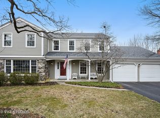 530 Westwood Dr, Barrington, IL 60010