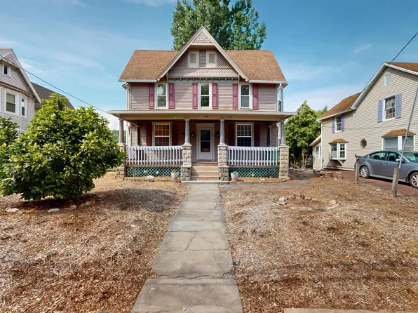 1518 Memorial Ave, Williamsport, PA 17701