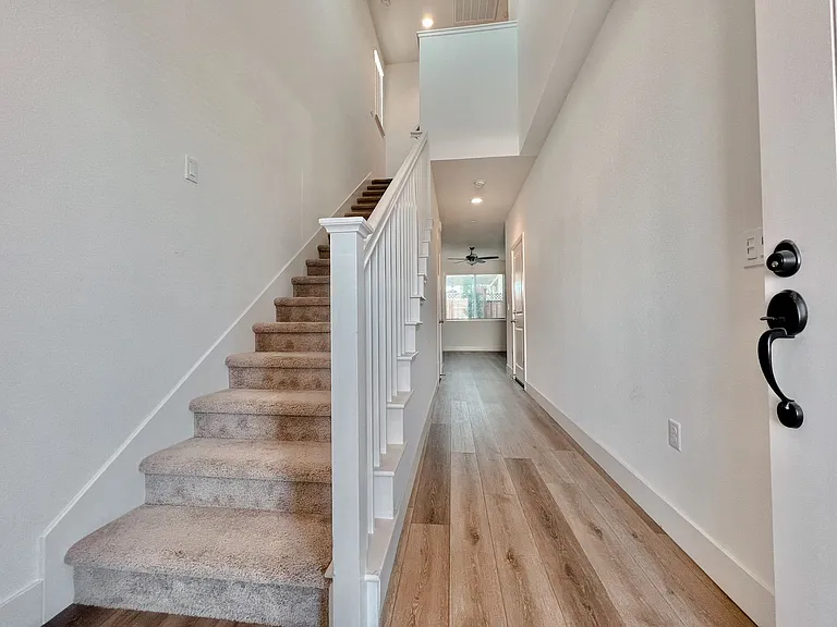 1421 Waterwheel Ln — Photo 2