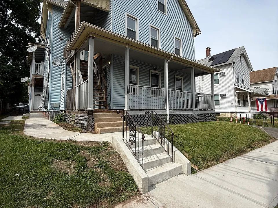 125 Columbia St