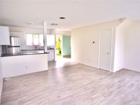 4th image of 462 Seaward Rd