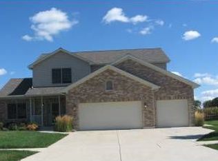 665 Hunters Path, Marengo, IL 60152