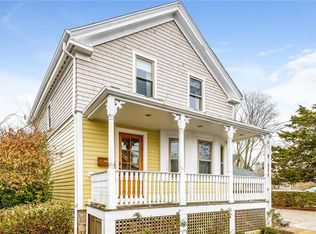 14 Gilroy St, Newport, RI 02840