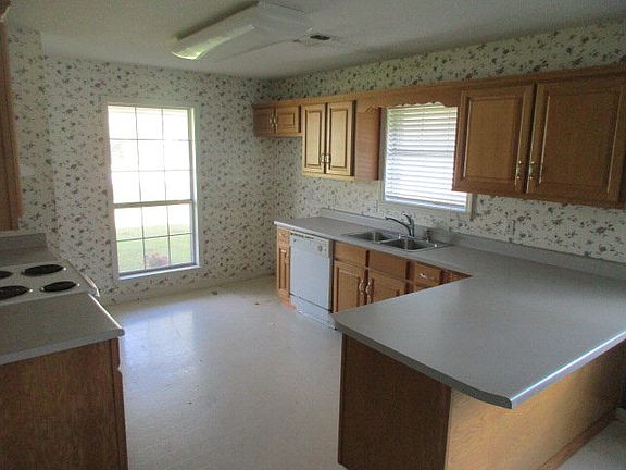 2nd image of 119 Pinedale Dr