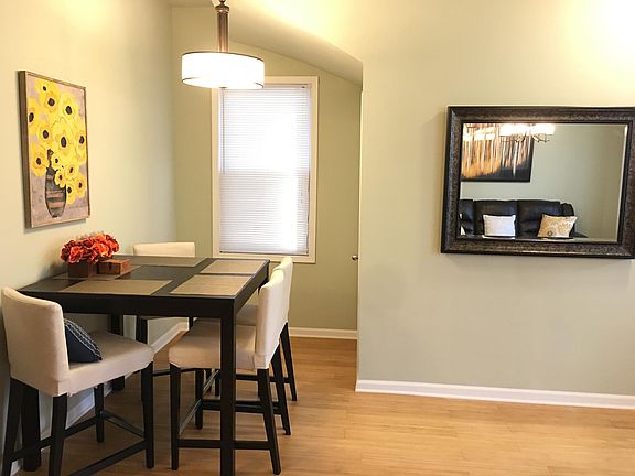 3rd image of 2632 N Ashland Ave #1